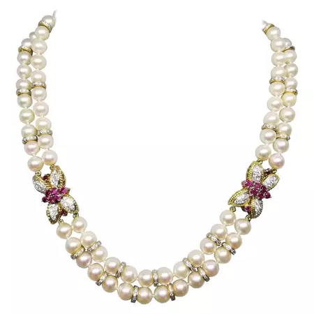 Pearl Choker-Necklace with 2 Clasps in 18k with Diamonds 5.50 Carat Adjustable For Sale at 1stDibs