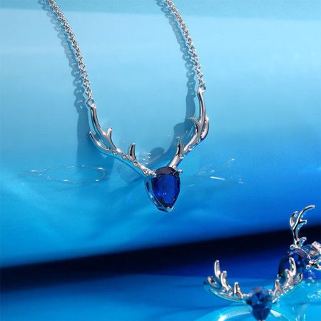 Swarovski Crystal Christmas Reindeer Necklace Silver - New