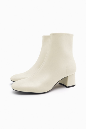 Zara Off White Boots