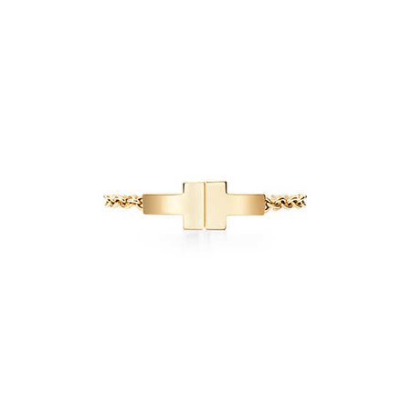 Tiffany T Two chain ring in 18k gold. | Tiffany & Co.
