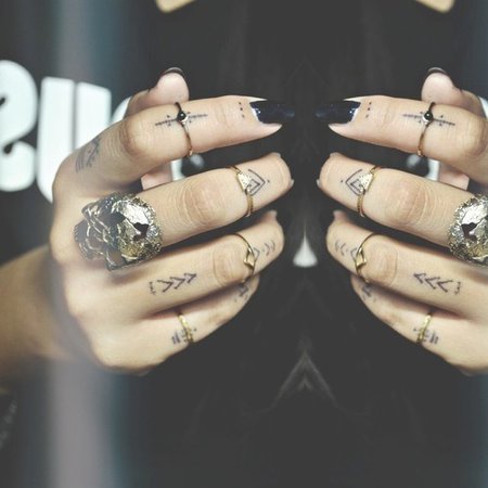• jewelry ring black tattoo skull nails o Alternative tats gothic rings tatoos finger tattoo jewlrey finger ring effinsane •