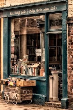 vintage bookshop library