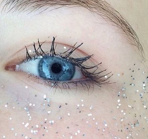 blue eye glitter freckles