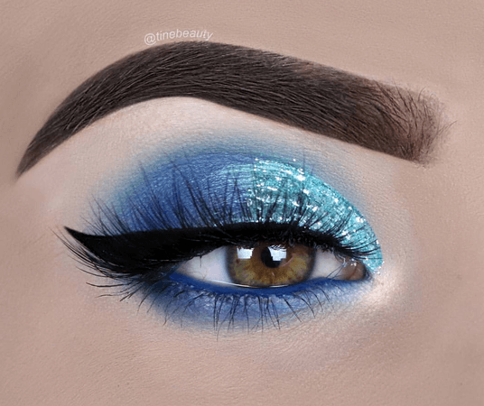 10 Blue Eyeshadow Looks You Should Totally Own This Party Season!