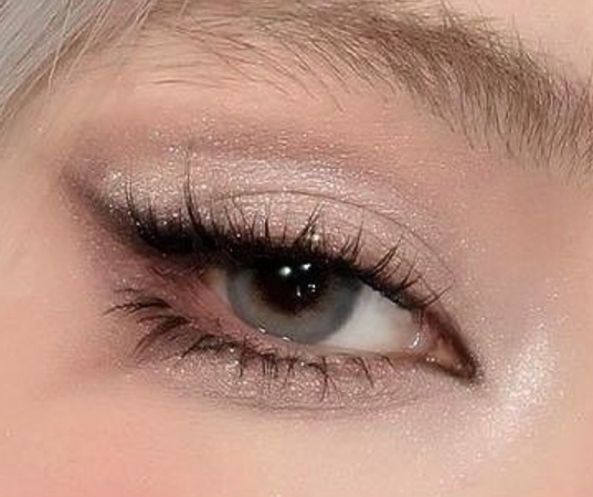 glitter eyes