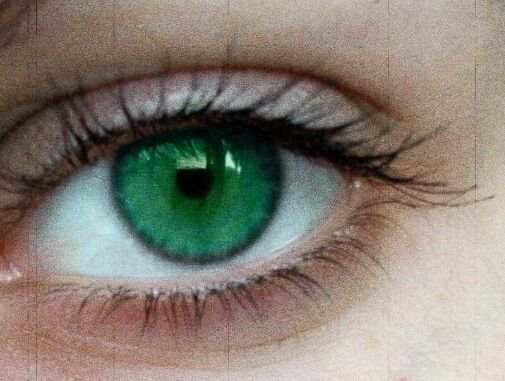 green eyes aesthetic ]
