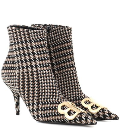 BB houndstooth ankle boots