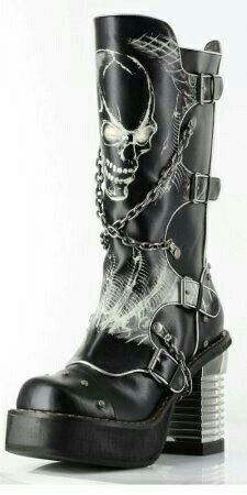 skull boot