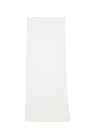 emily-ratajkowski-falda-zara-blanca-punto-1537555459.jpg (768×1152)