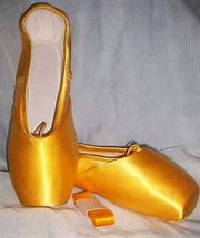 Yellow Pointe Shoes