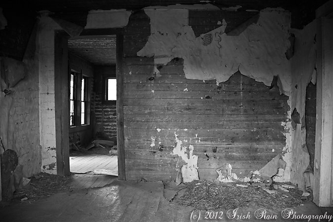old-house-in-alabama-falling-in-old-inside-broken-wooden-house-aug-2012-1-of-1.jpg (700×467)