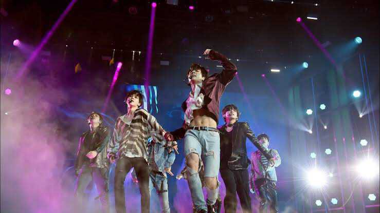 BTS BBMA 2018 Performance Outfit