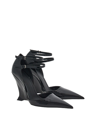 Ferragamo - Pump with contoured heel