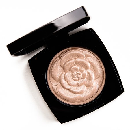 Chanel Camelia de Chanel Illuminating Powder Review & Swatches