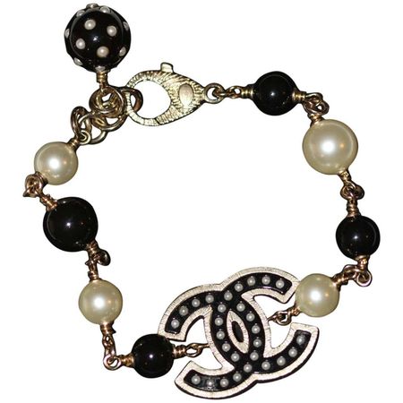 CHANEL Black and White Beaded Link Bracelet For Sale at 1stDibs | chanel link bracelet