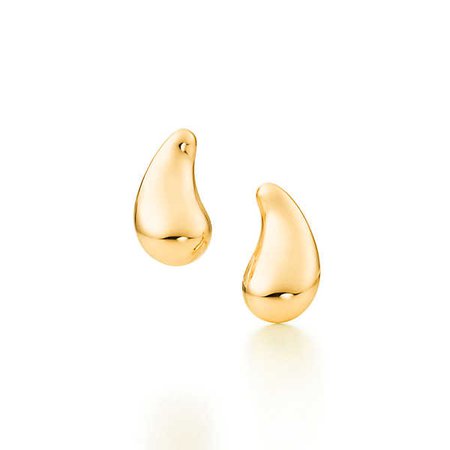 Elsa Peretti™ Teardrop earrings in 18k gold. | Tiffany & Co.