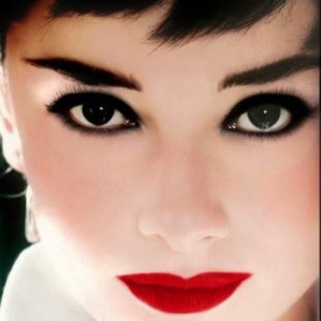Phyllis Levine sanoo Instagramissa: “Audrey Hepburn #actress/legend”