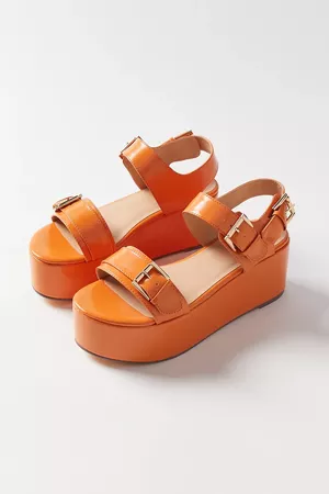 UO Violet Buckled Flatform Sandal | Urban Outfitters