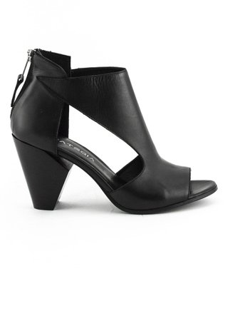 Strategia Black Leather Ankle Boots