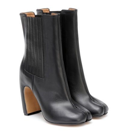 Maison Margiela - Tabi leather ankle boots | Mytheresa