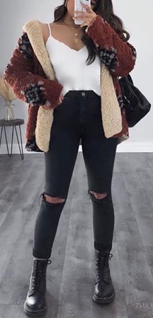 Black Jeans, Fall coat, White top, Black boots-outfit