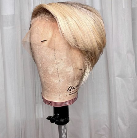 blonde short cut lace wig