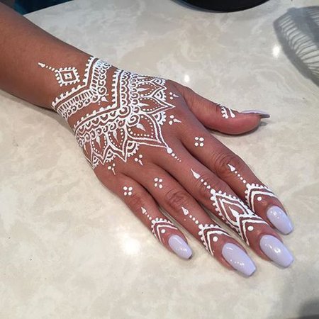 Alcrist Moreta on Instagram: “I seriously love the white! Come get yours for this weekend #henna #h… | White henna designs, Henna tattoo hand, Henna tattoo designs