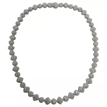 18kt White Gold 13.48ct Diamond Tennis Necklace For Sale at 1stDibs