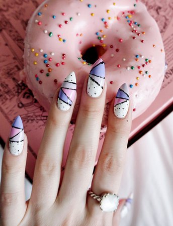 little-mythy-voodoo-donuts-nails-hires.jpg (850×1112)