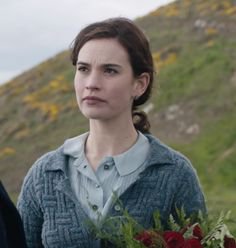 lily james guernsey literary and potato peal pie society