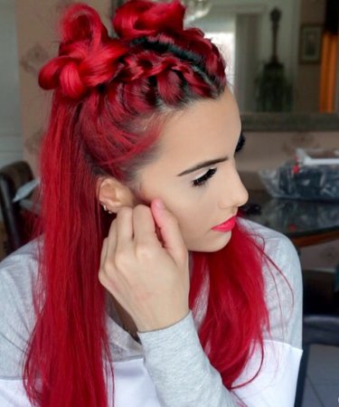 how-to-style-space-buns-cute-trend-halfup-new-hairstyle-long-red-braid.jpg (1111×1334)