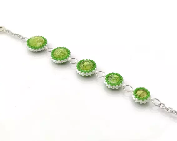 Bubbles beaded bracelet in green color - Tiszi