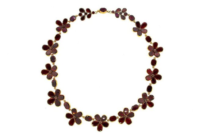 Antique Late Georgian Garnet Flower Riviere Necklace For Sale at 1stdibs