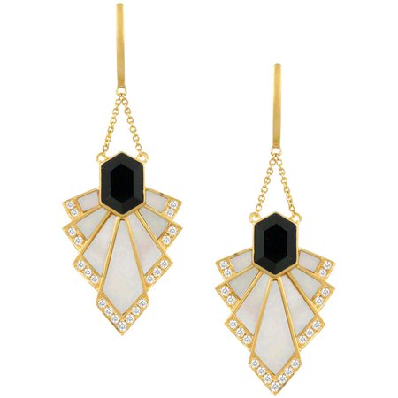 18 Karat Gold Art Deco Style Dangle Earrings with Black Onyx and Mother of Pearl For Sale at 1stDibs
