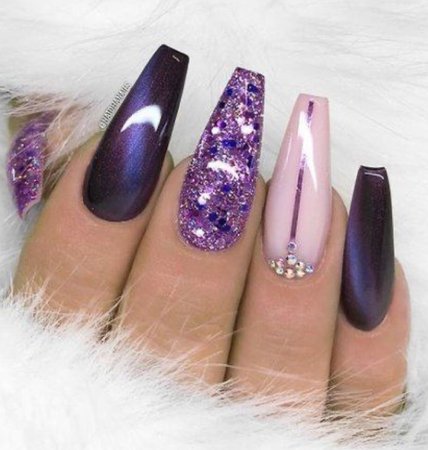 purple acrylic nails