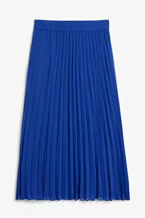 Pleated midi skirt - Cobalt blue - Skirts - Monki WW
