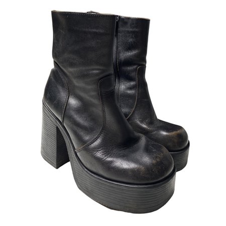 vintage steve madden black chunky platform heels