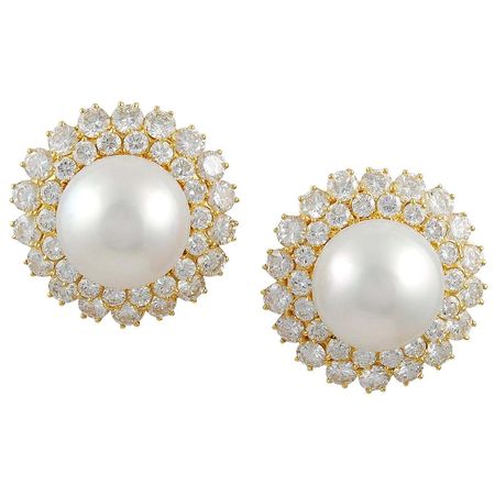 Van Cleef and Arpels Diamond Cultured Pearl Yellow Gold Ear Clips For Sale at 1stDibs