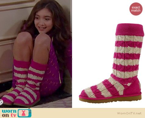 WornOnTV: Riley’s purple hooded sleepshirt and pink striped slippers on Girl Meets World | Rowan Blanchard | Clothes and Wardrobe from TV