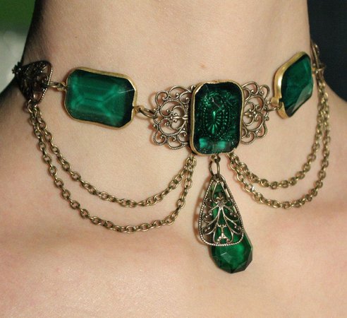green gem necklace