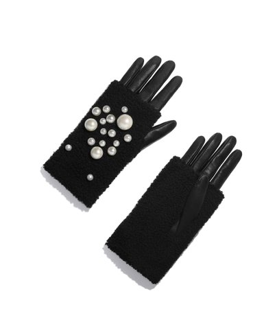 Lambskin, Shearling & Pearls Black Gloves | CHANEL
