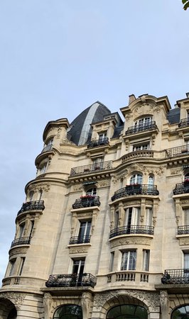 Paris Building