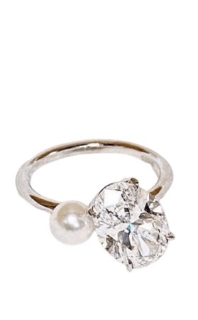 Pearl asymmetrical Diamond Ring