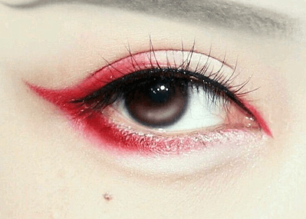red sharp eyeliner