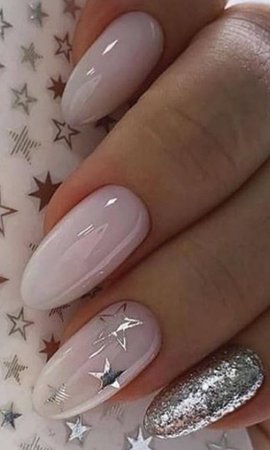 White / Silver “Star” Nails