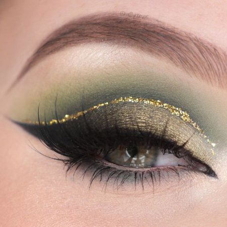 Green & Gold Smokey Eye Makeup