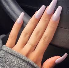 purple nails -