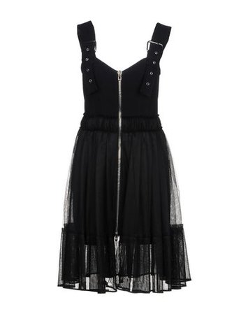 Givenchy Enges Kleid