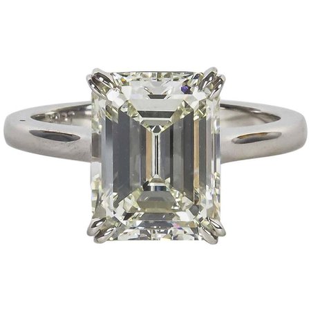 Elegant 4.26 Carat GIA Cert Emerald Cut Diamond Solitaire Engagement Ring For Sale at 1stdibs