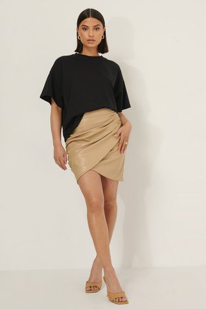 Overlap PU Mini Skirt Beige | na-kd.com